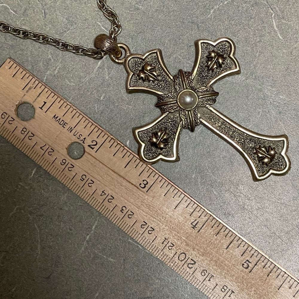 Vintage Sarah Coventry gold tone cross necklace. Limited Edition 1975.